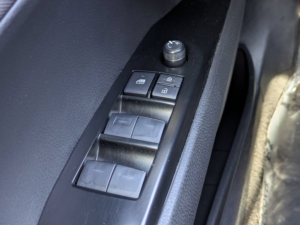 Used 2025 Toyota Camry LE FWD image 23