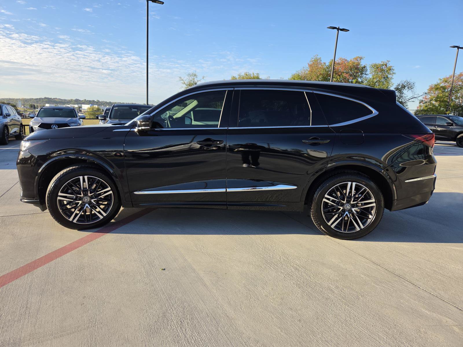Used 2026 Acura MDX w/ Advance Package AWD/4WD image 3