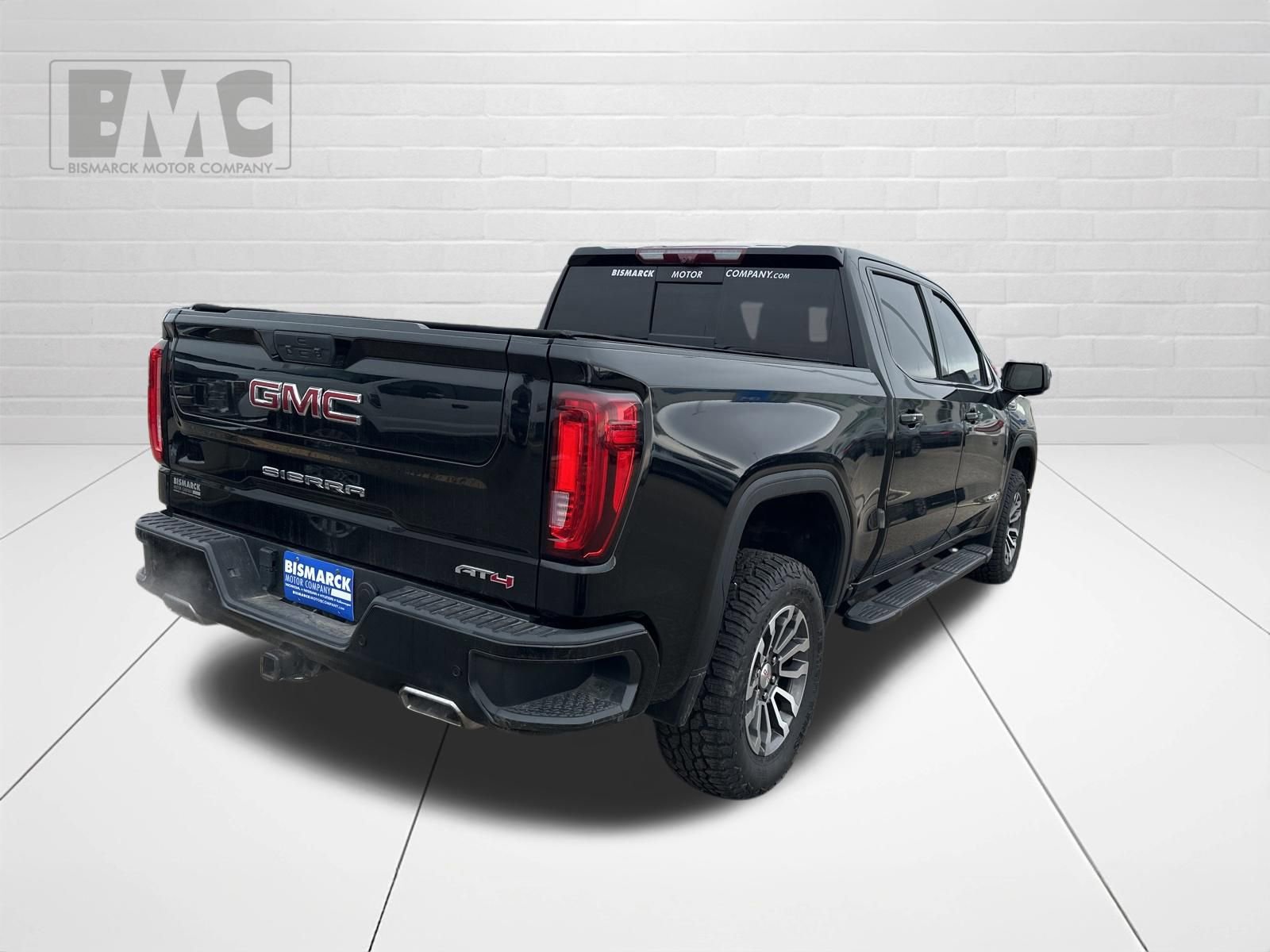 Used 2020 GMC Sierra 1500 AT4 w/ AT4 Premium Package image 3