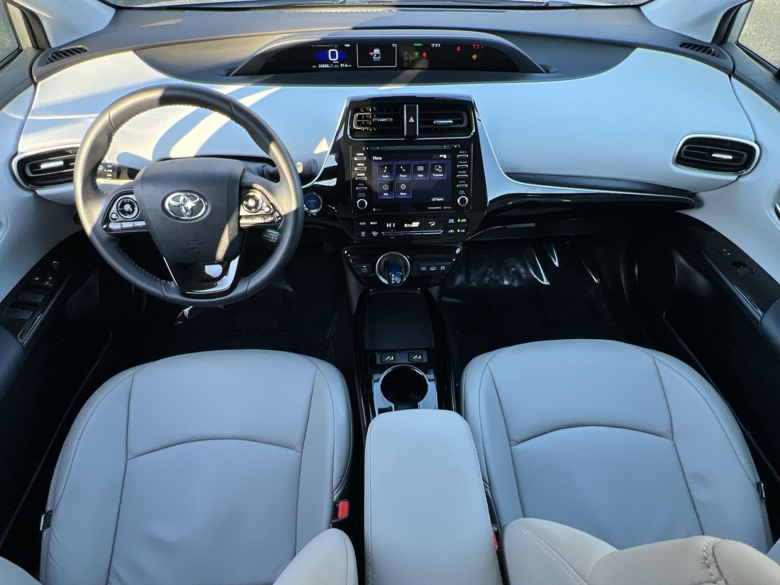 Used 2022 Toyota Prius Prime LE image 21