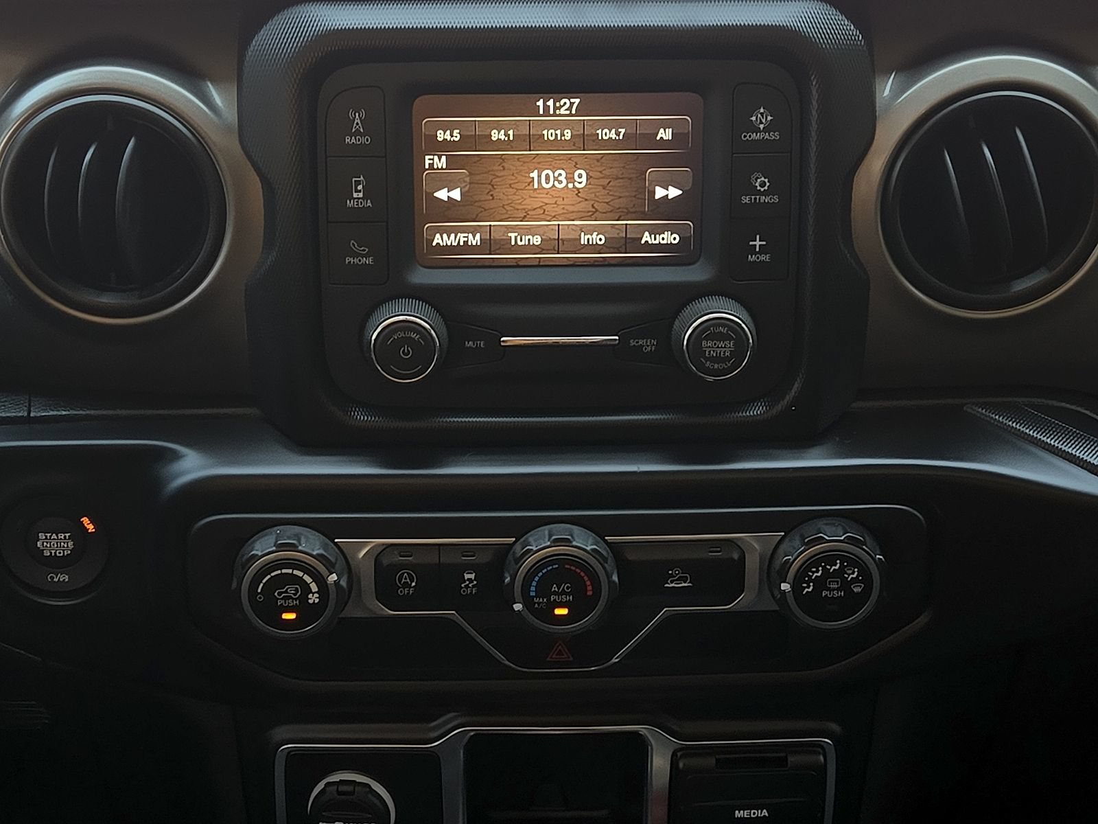 Used 2021 Jeep Wrangler Unlimited Sport AWD/4WD image 12