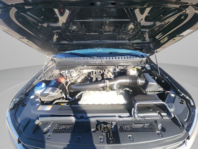 Used 2024 Ford Expedition XLT image 29