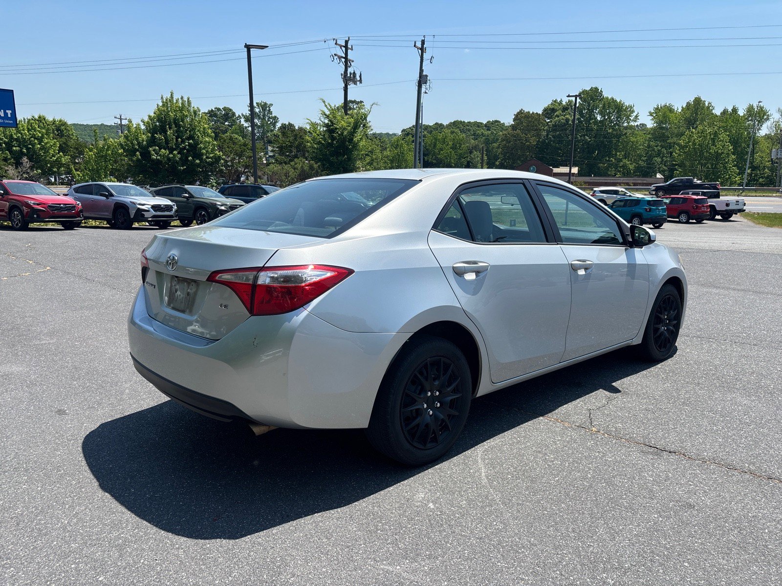 Used 2016 Toyota Corolla LE FWD image 6