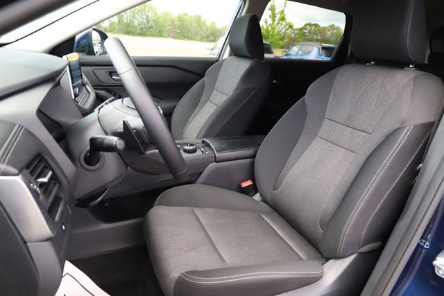 Used 2025 Nissan Rogue SV AWD/4WD image 14