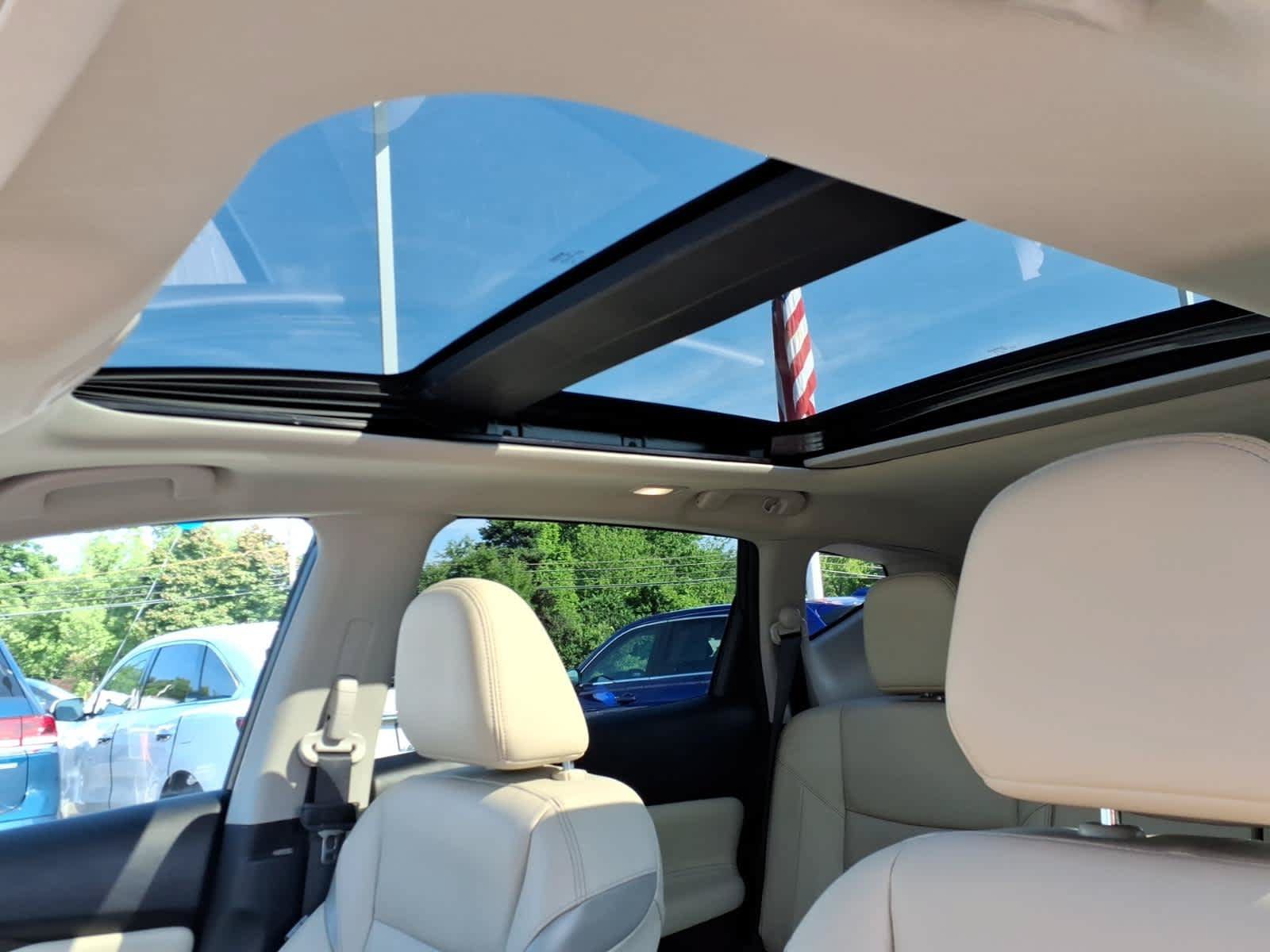 Certified 2023 Nissan Murano Platinum w/ Cargo Package AWD/4WD image 18