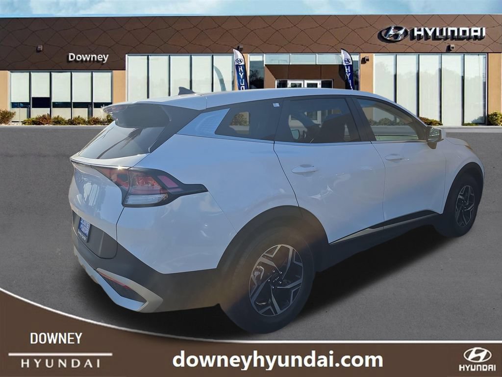 Used 2025 Kia Sportage LX FWD image 5