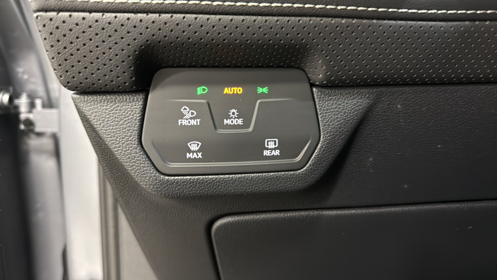New 2026 Volkswagen Atlas Cross Sport SE AWD/4WD image 17