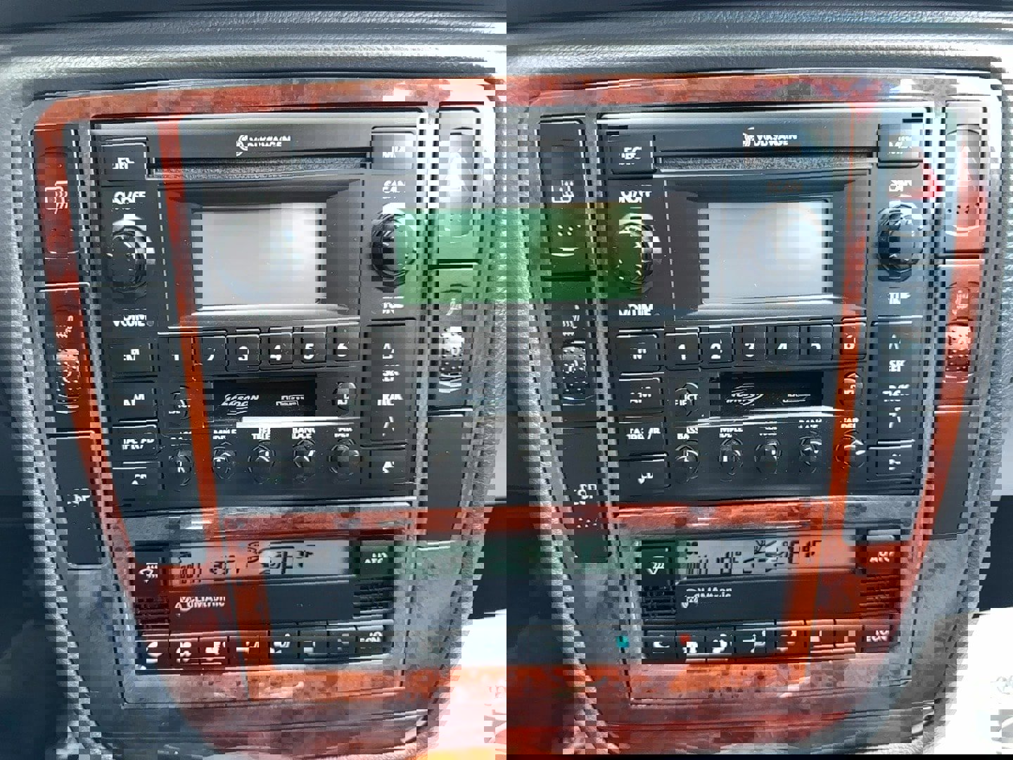 Used 2005 Volkswagen Passat GLX image 9