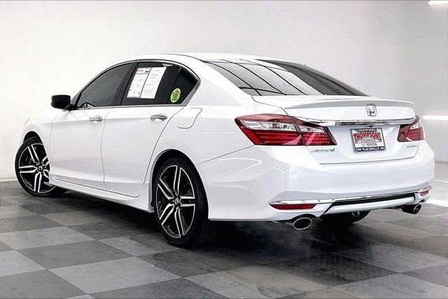 Used 2016 Honda Accord Sport image 10