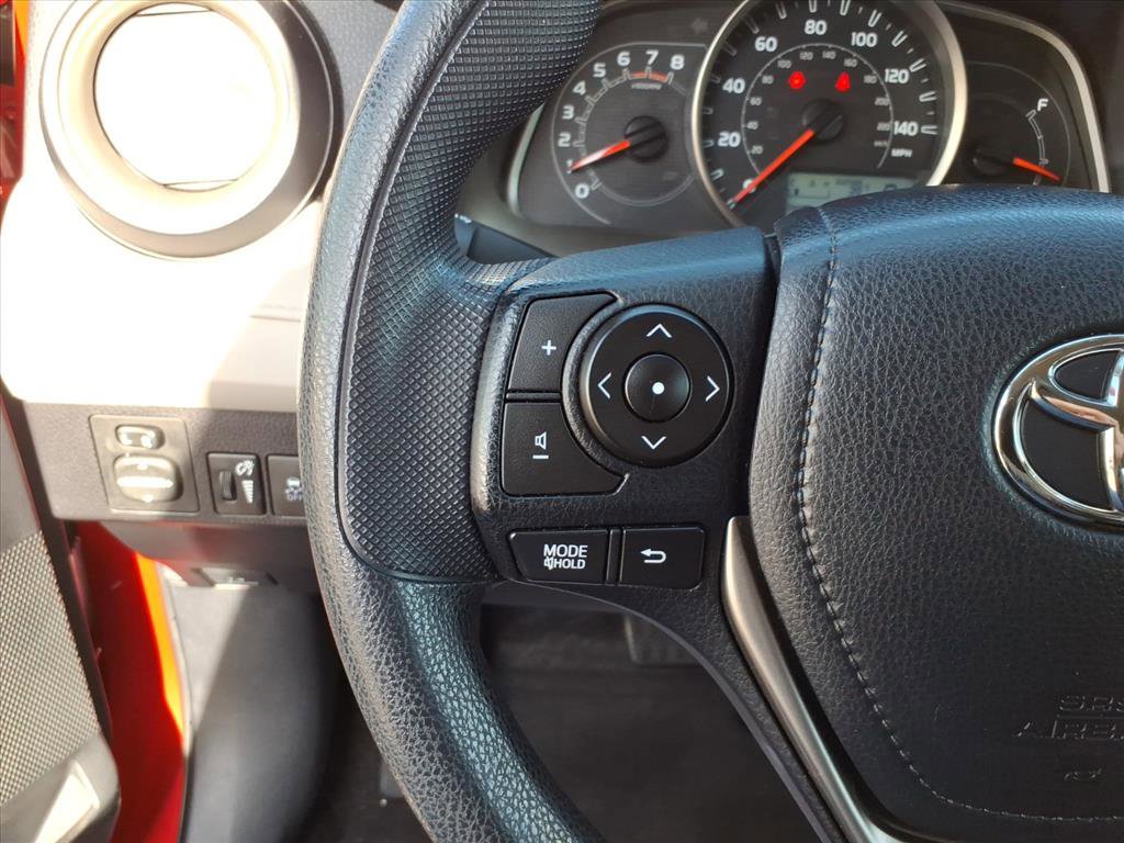 Used 2015 Toyota RAV4 LE image 16