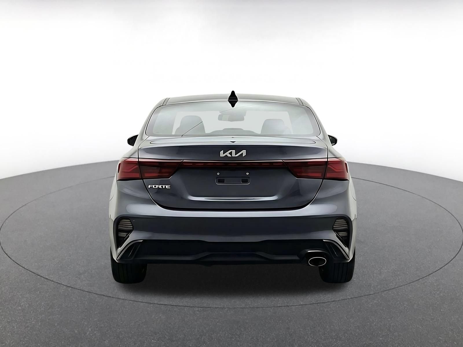 Used 2024 Kia Forte LXS FWD image 7