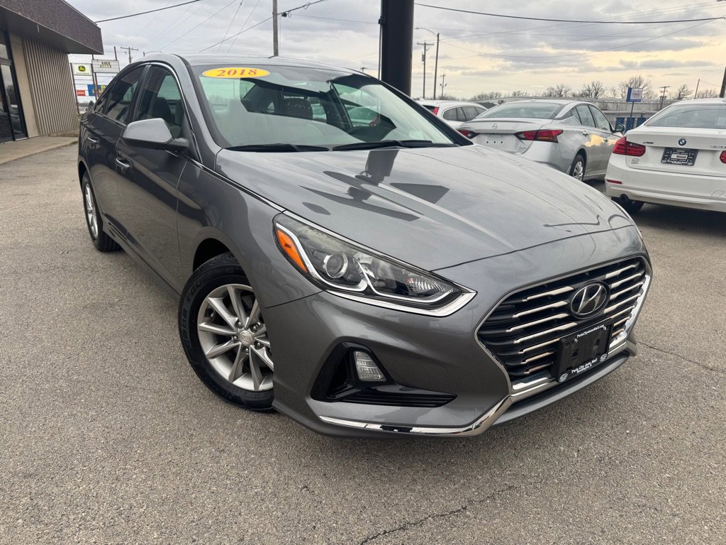 Used 2018 Hyundai Sonata SE image 2