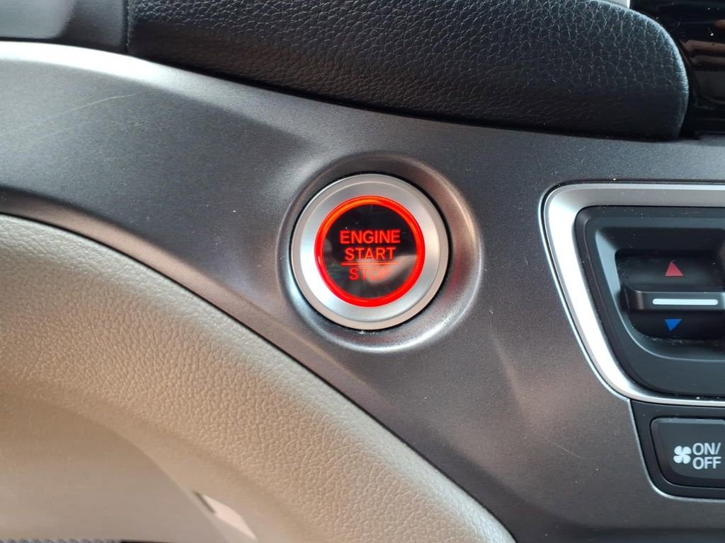 Used 2018 Honda Pilot EX-L image 14