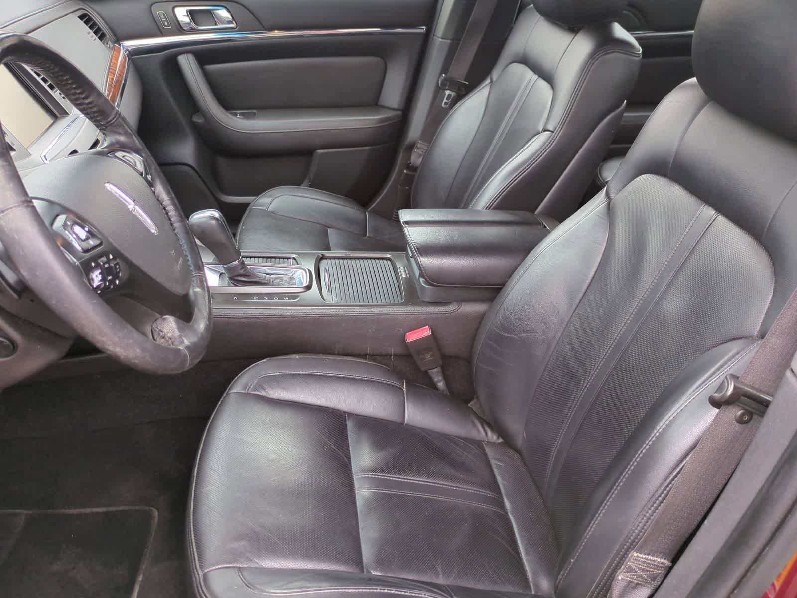 Used 2013 Lincoln MKS FWD image 16