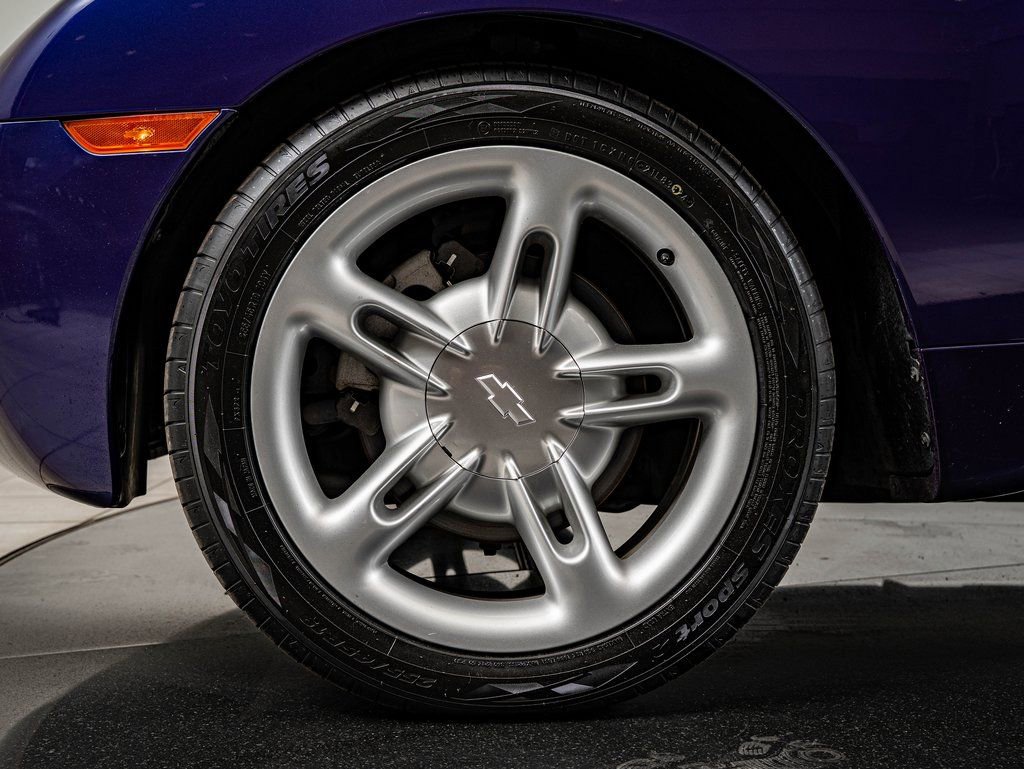 Used 2004 Chevrolet SSR w/ Preferred Equipment Group image 15