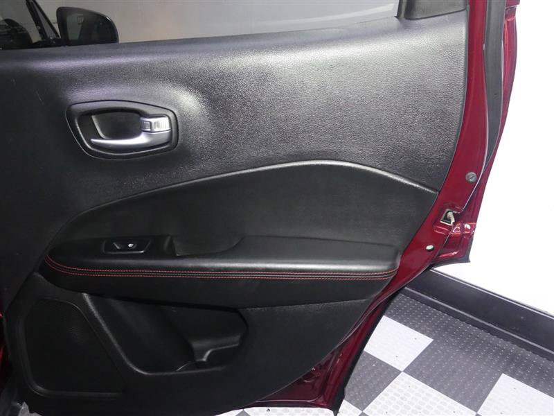 Used 2021 Jeep Compass Trailhawk AWD/4WD image 24