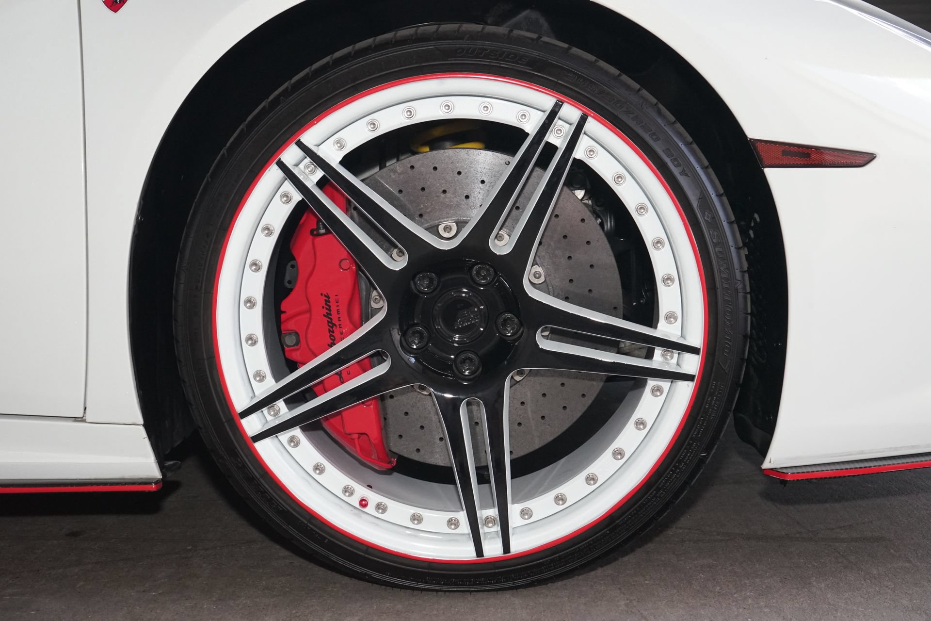 Used 2015 Lamborghini Huracan LP 610-4 AWD/4WD image 25