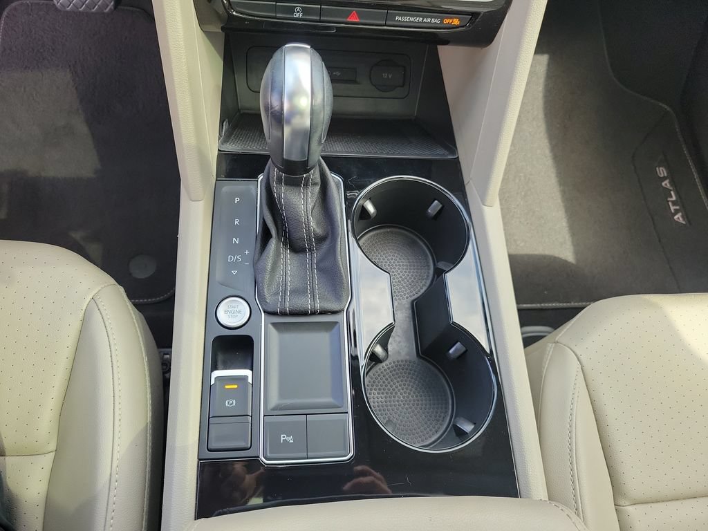Used 2022 Volkswagen Atlas SE w/ Panoramic Sunroof Package FWD image 40