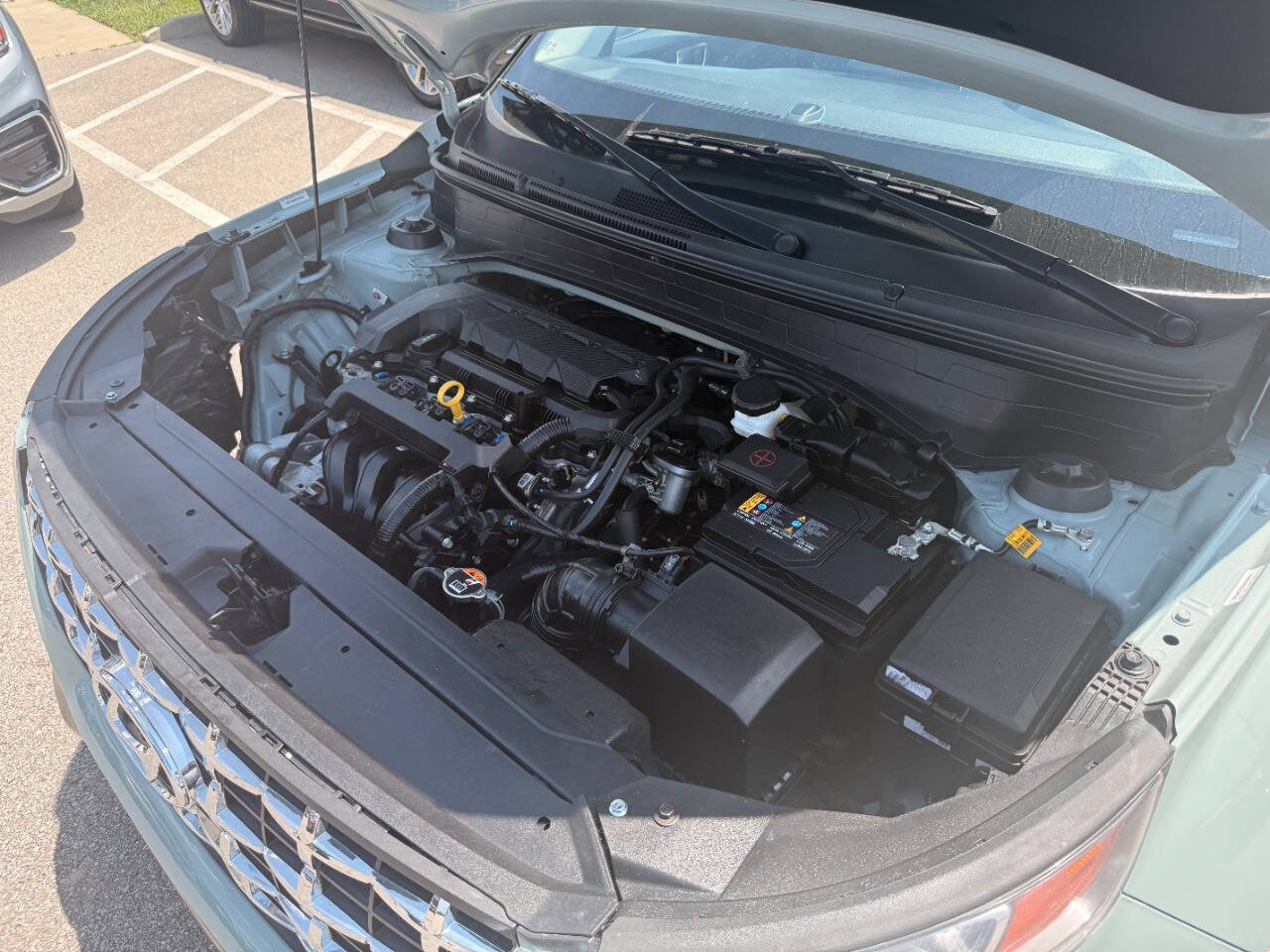 Used 2025 Hyundai Venue SEL FWD image 11