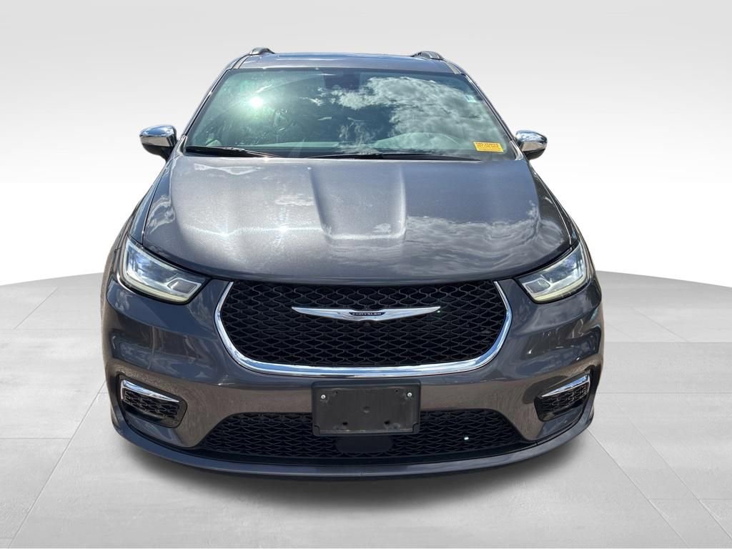 Used 2023 Chrysler Pacifica Limited FWD image 9