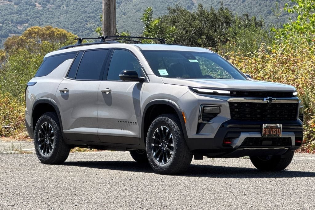 New 2026 Chevrolet Traverse Z71 w/ Enhanced Driving Package AWD/4WD image 2