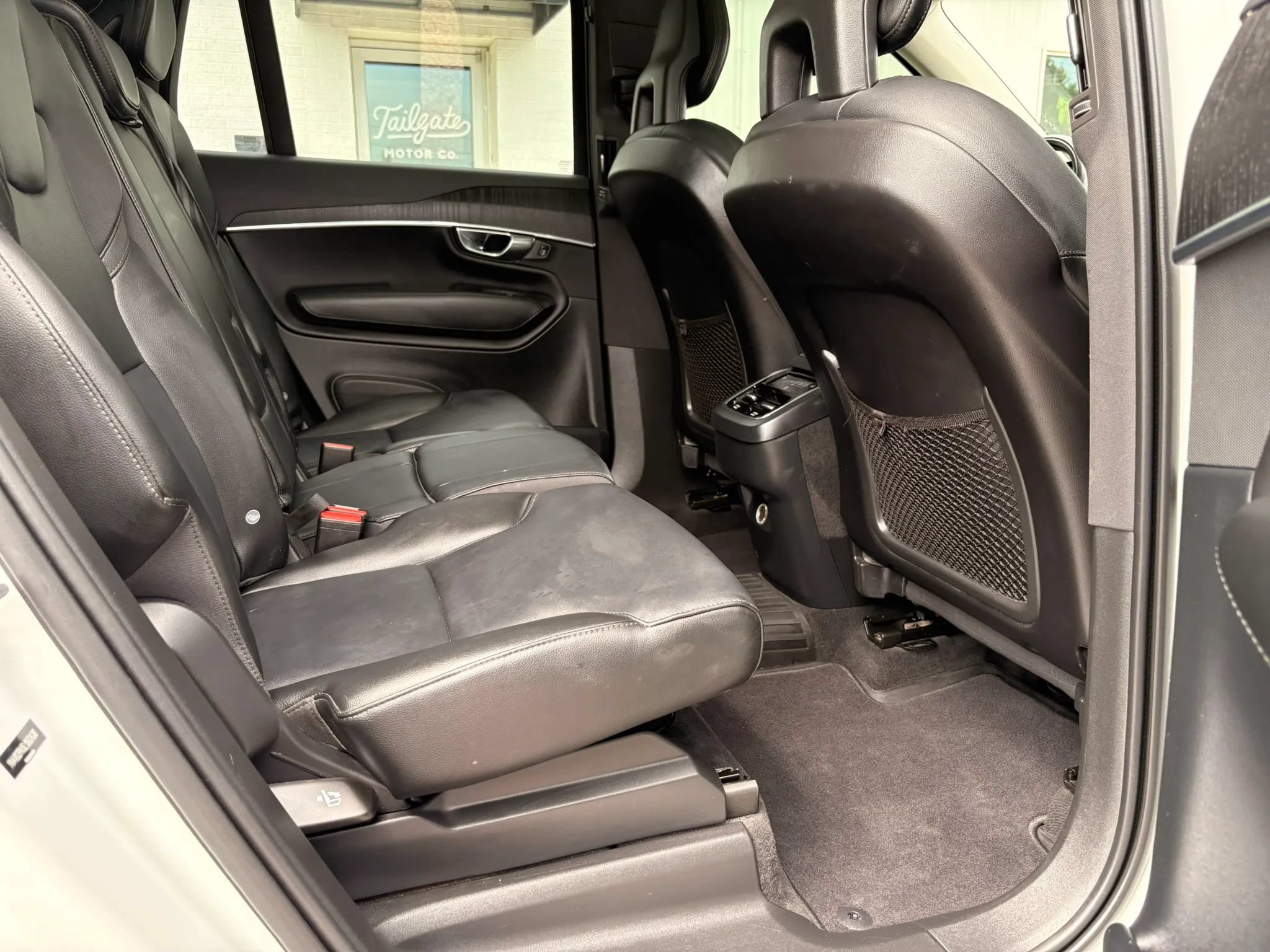 Used 2020 Volvo XC90 T5 Momentum w/ Protection Package Premier AWD/4WD image 12