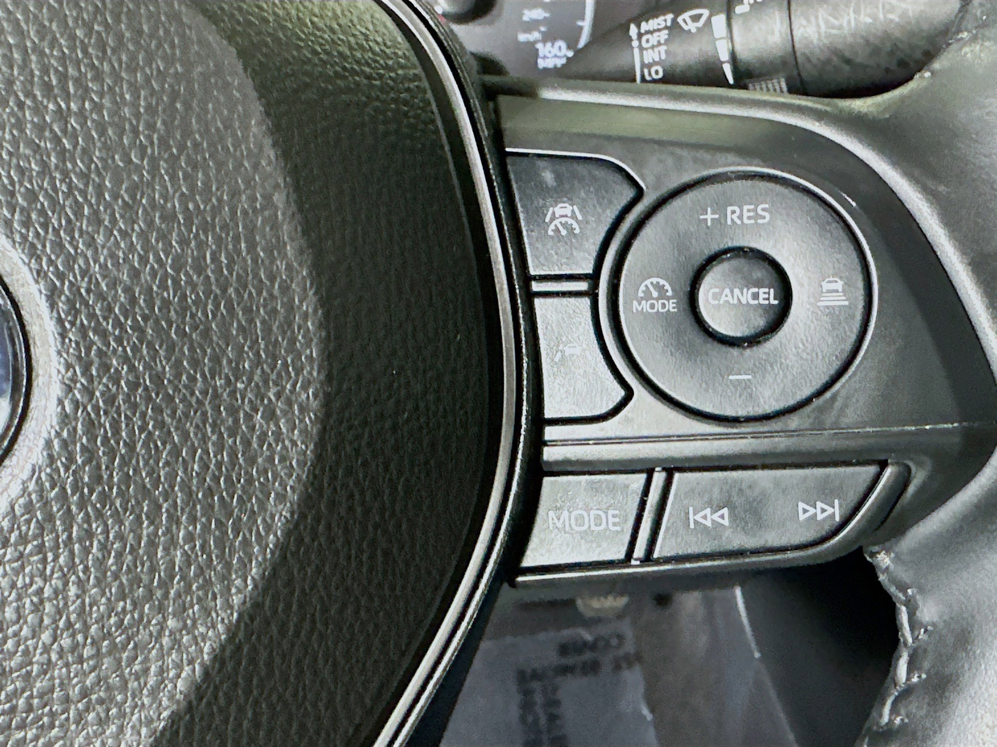 Used 2025 Toyota Corolla SE image 17