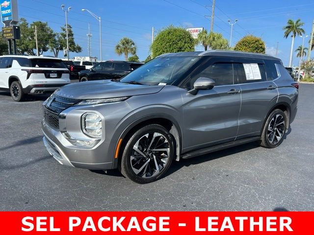 Used 2022 Mitsubishi Outlander SEL FWD image 3