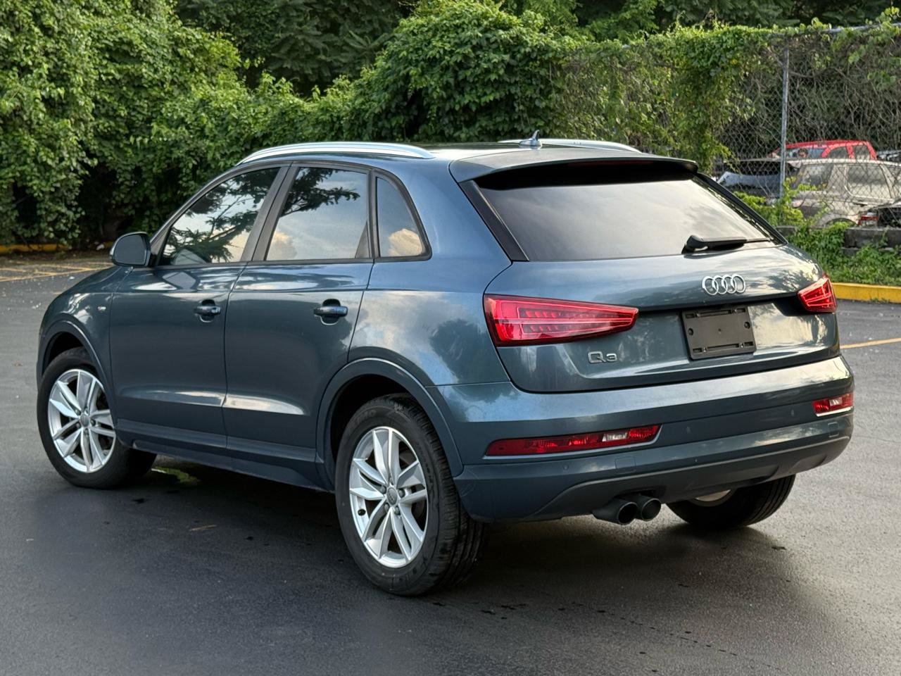 Used 2018 Audi Q3 2.0T Premium FWD image 3