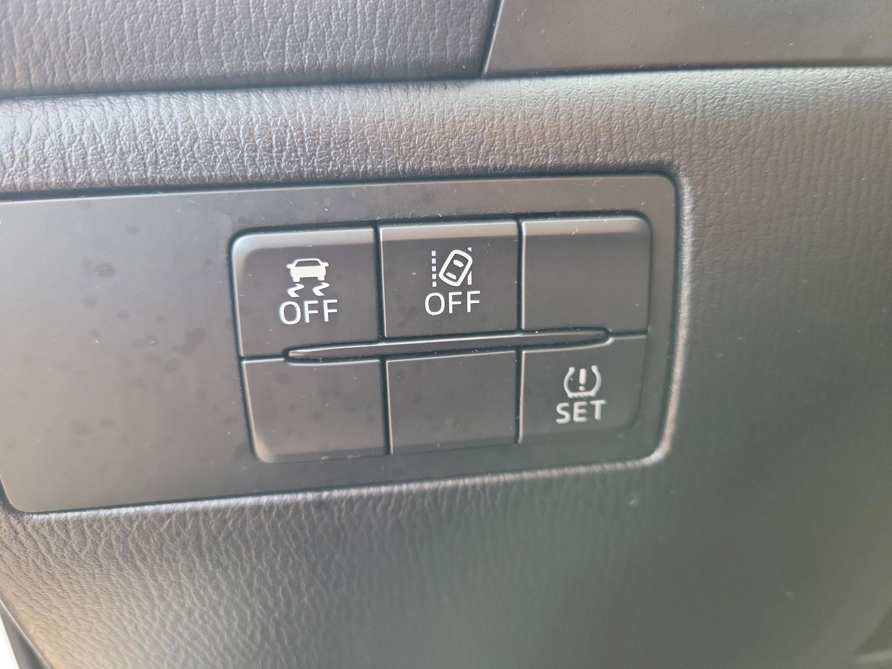 Used 2018 MAZDA MAZDA3 Grand Touring w/ Premium Equipment Package image 23