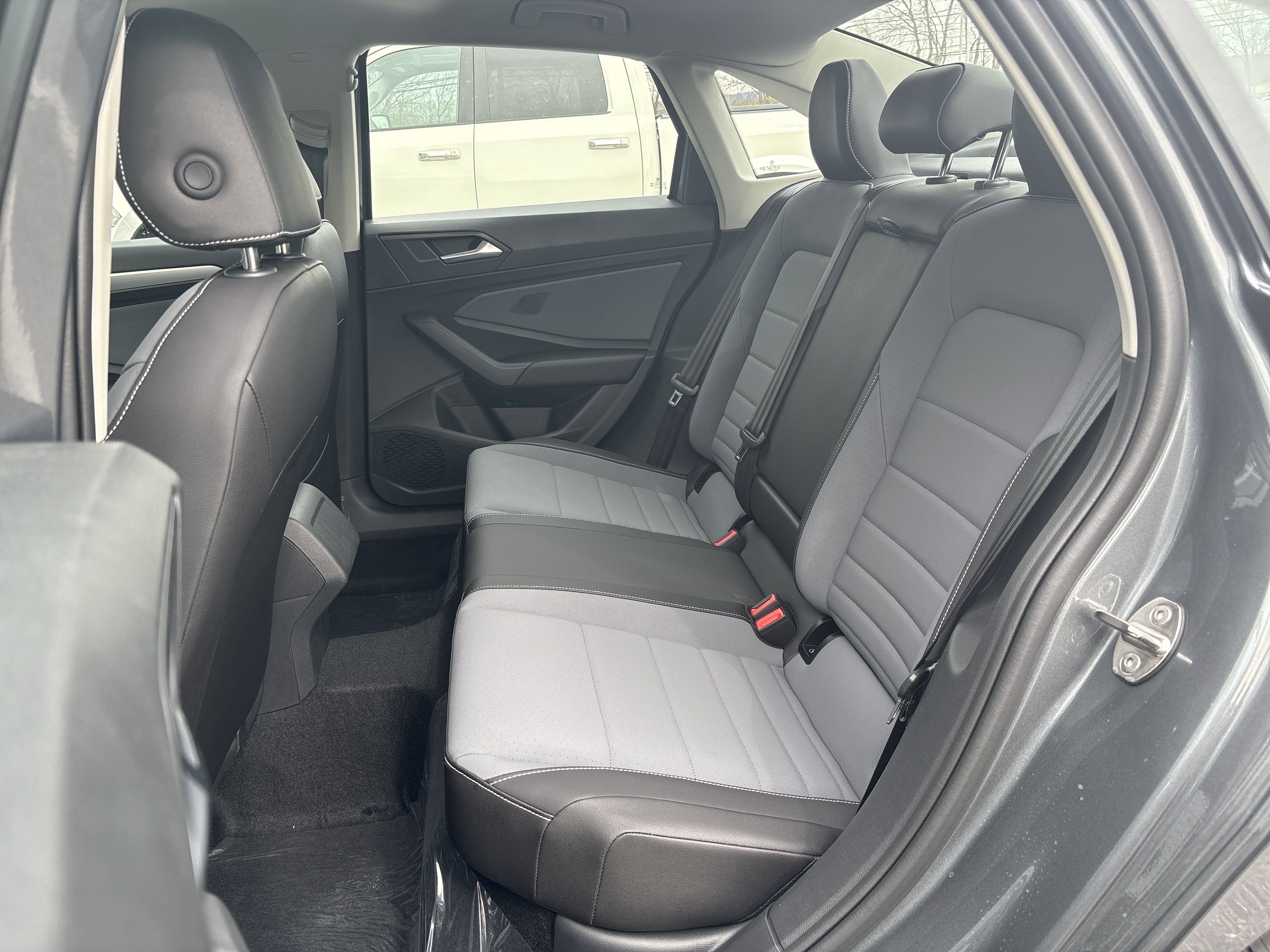 New 2025 Volkswagen Jetta SE image 13