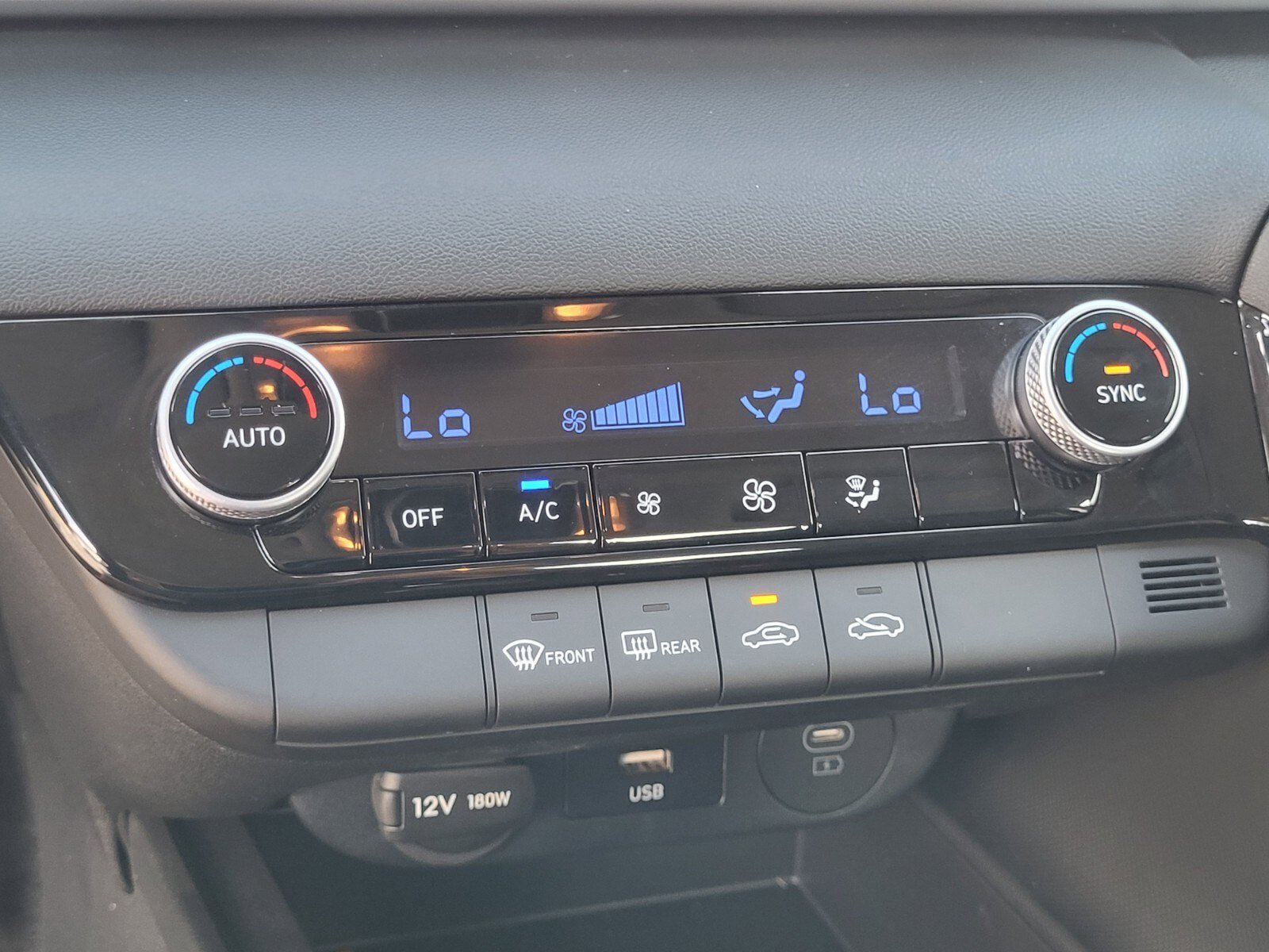 Used 2026 Hyundai Elantra Blue image 22