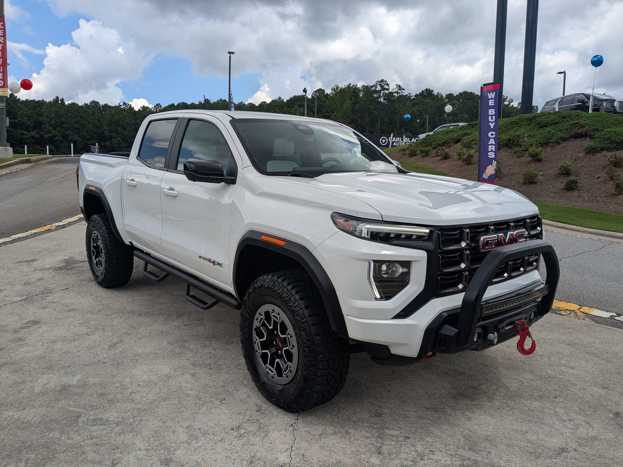 Used 2023 GMC Canyon AT4X w/ Edition 1 AWD/4WD image 3