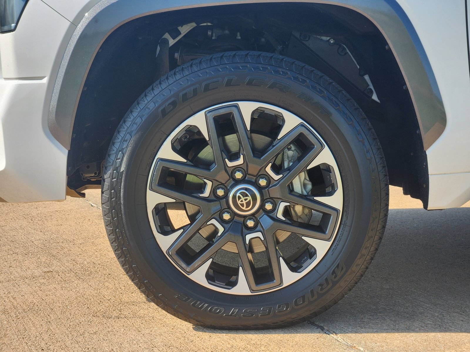 Used 2023 Toyota Tundra Limited AWD/4WD image 14