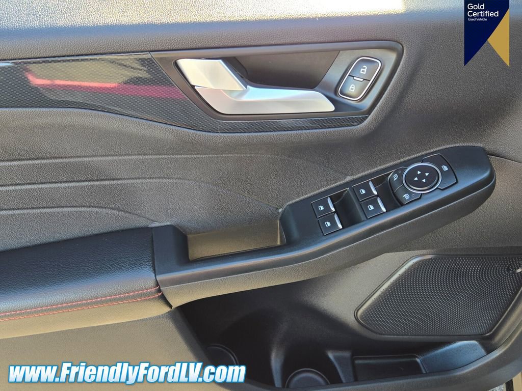Certified 2025 Ford Escape ST-Line image 17