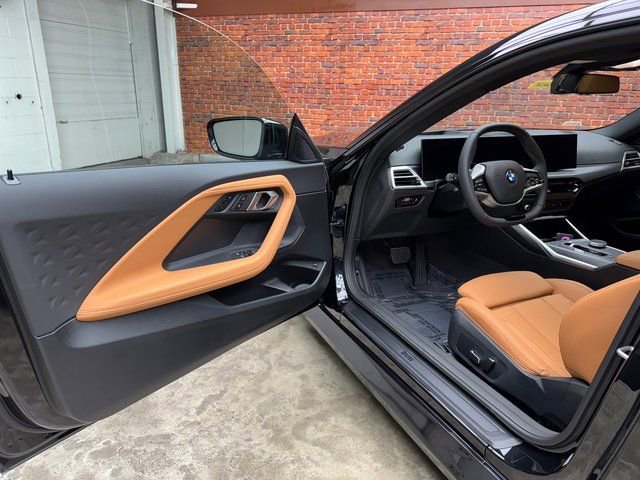 Used 2025 BMW 230i xDrive Coupe w/ Premium Package image 9