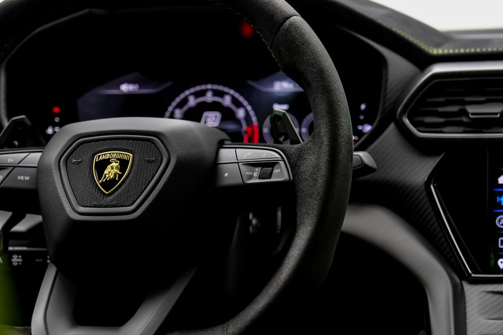 Used 2023 Lamborghini Urus Performante AWD/4WD image 21