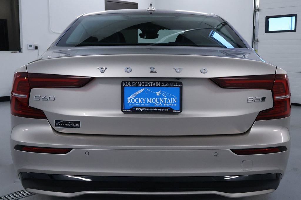 Used 2024 Volvo S60 B5 Core image 6