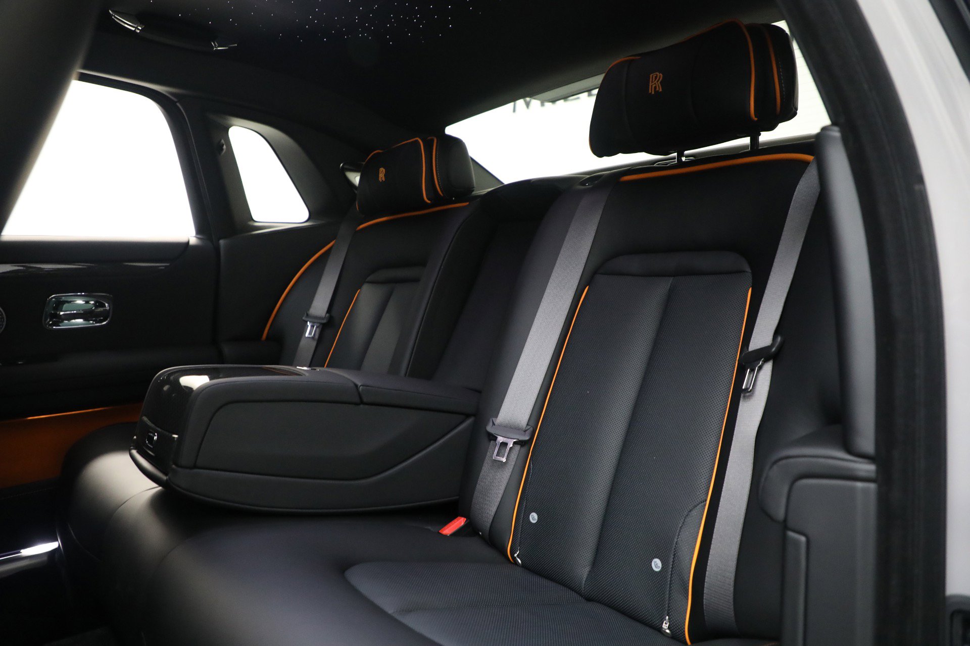 New 2025 Rolls-Royce Ghost Black Badge image 31