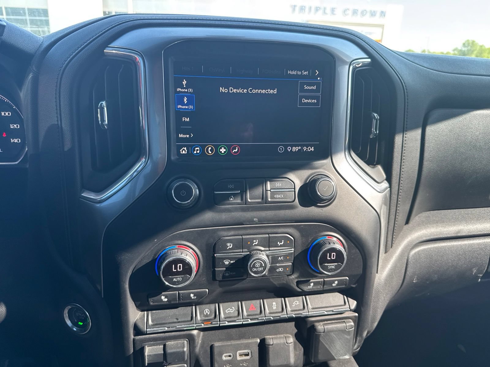 Used 2020 Chevrolet Silverado 1500 RST w/ Texas Edition AWD/4WD image 11