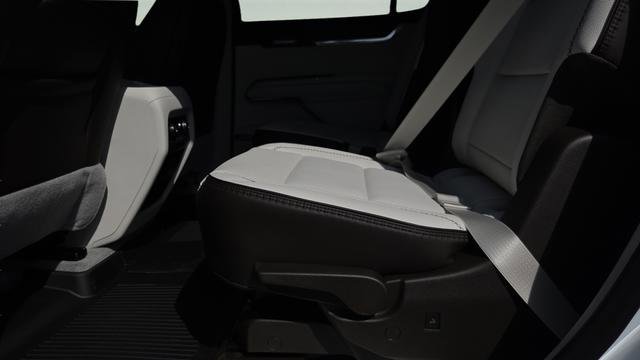 New 2026 GMC Acadia Denali w/ Super Cruise Package FWD image 22