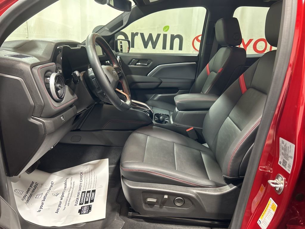 Used 2024 Chevrolet Colorado Z71 w/ Z71 Convenience Package 2 image 25