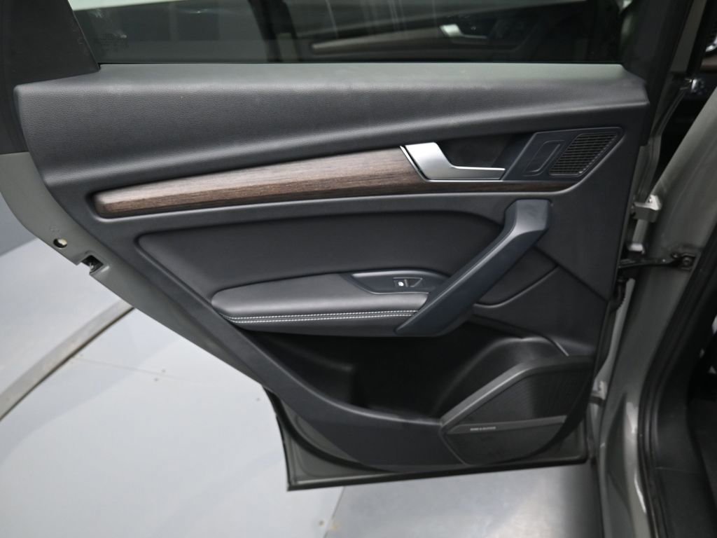 Used 2023 Audi Q5 2.0T Premium Plus w/ Premium Plus Package image 30