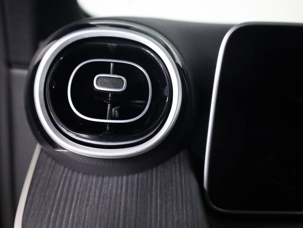 Used 2026 Mercedes-Benz GLC 300 4MATIC image 15