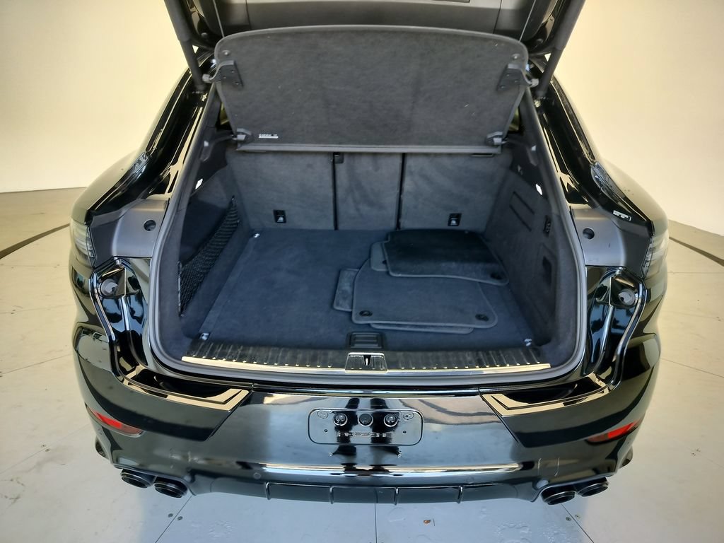 Certified 2023 Porsche Cayenne GTS AWD/4WD image 26