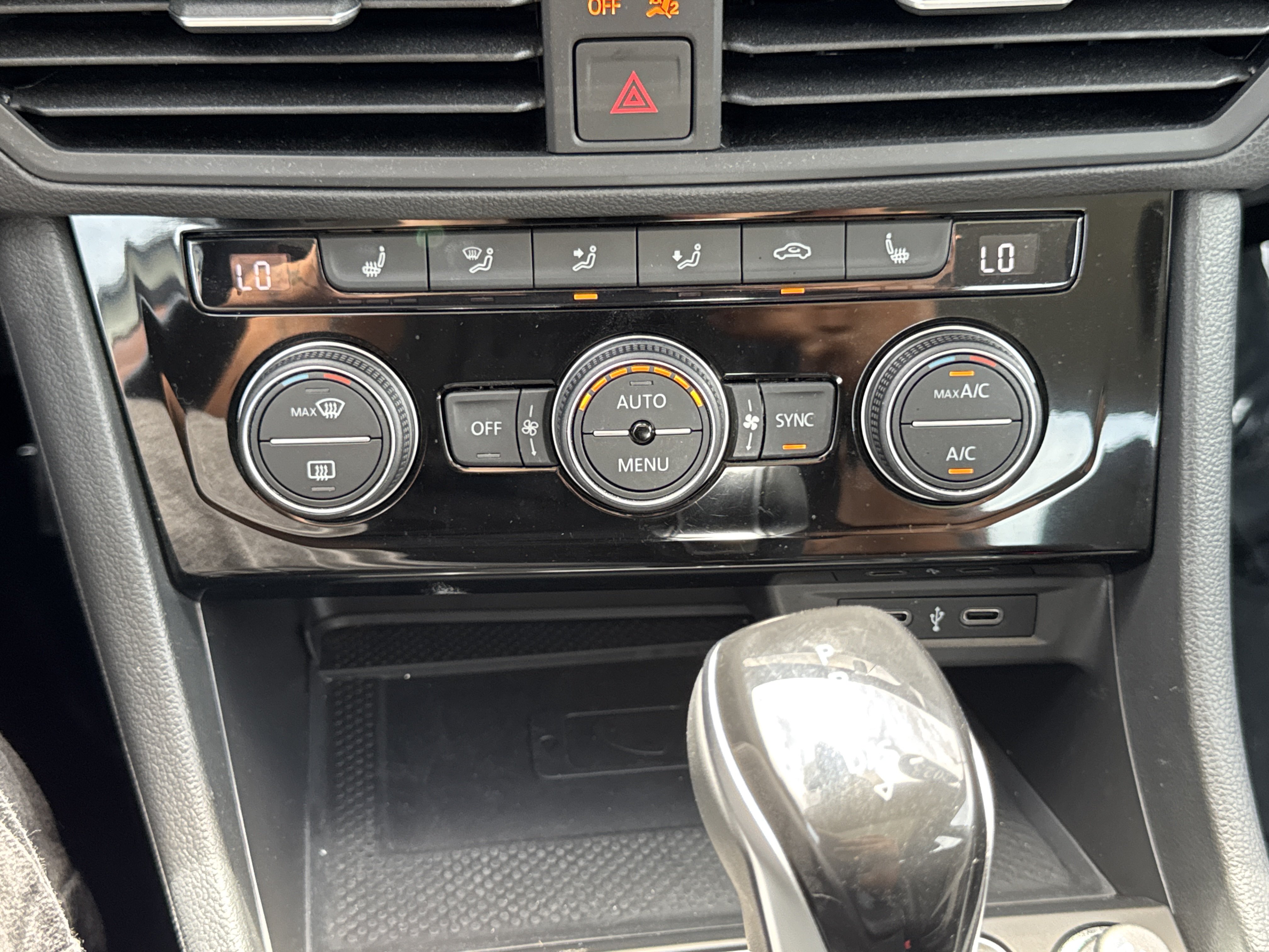 Used 2023 Volkswagen Jetta SEL FWD image 28