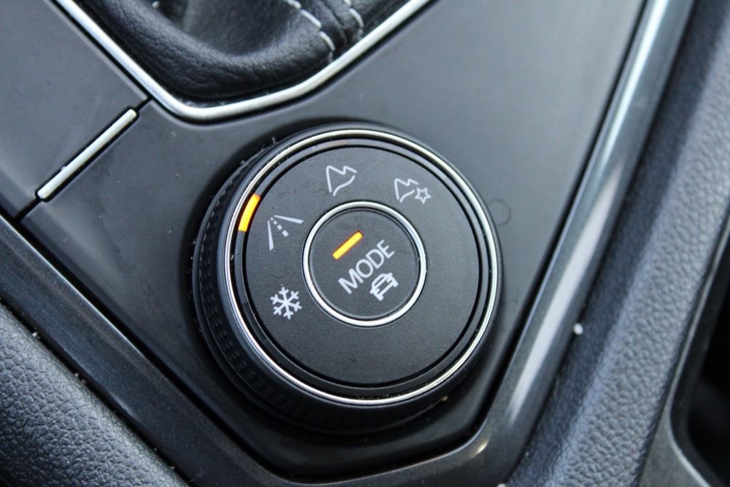 Used 2022 Volkswagen Tiguan SE R-Line image 46