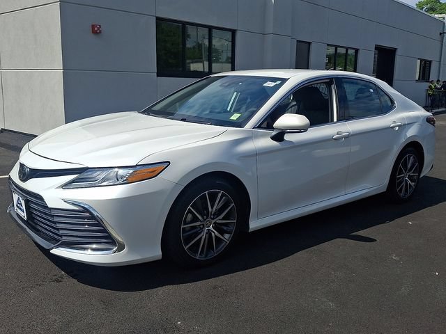 Used 2023 Toyota Camry XLE w/ Cold Weather Package AWD/4WD image 3