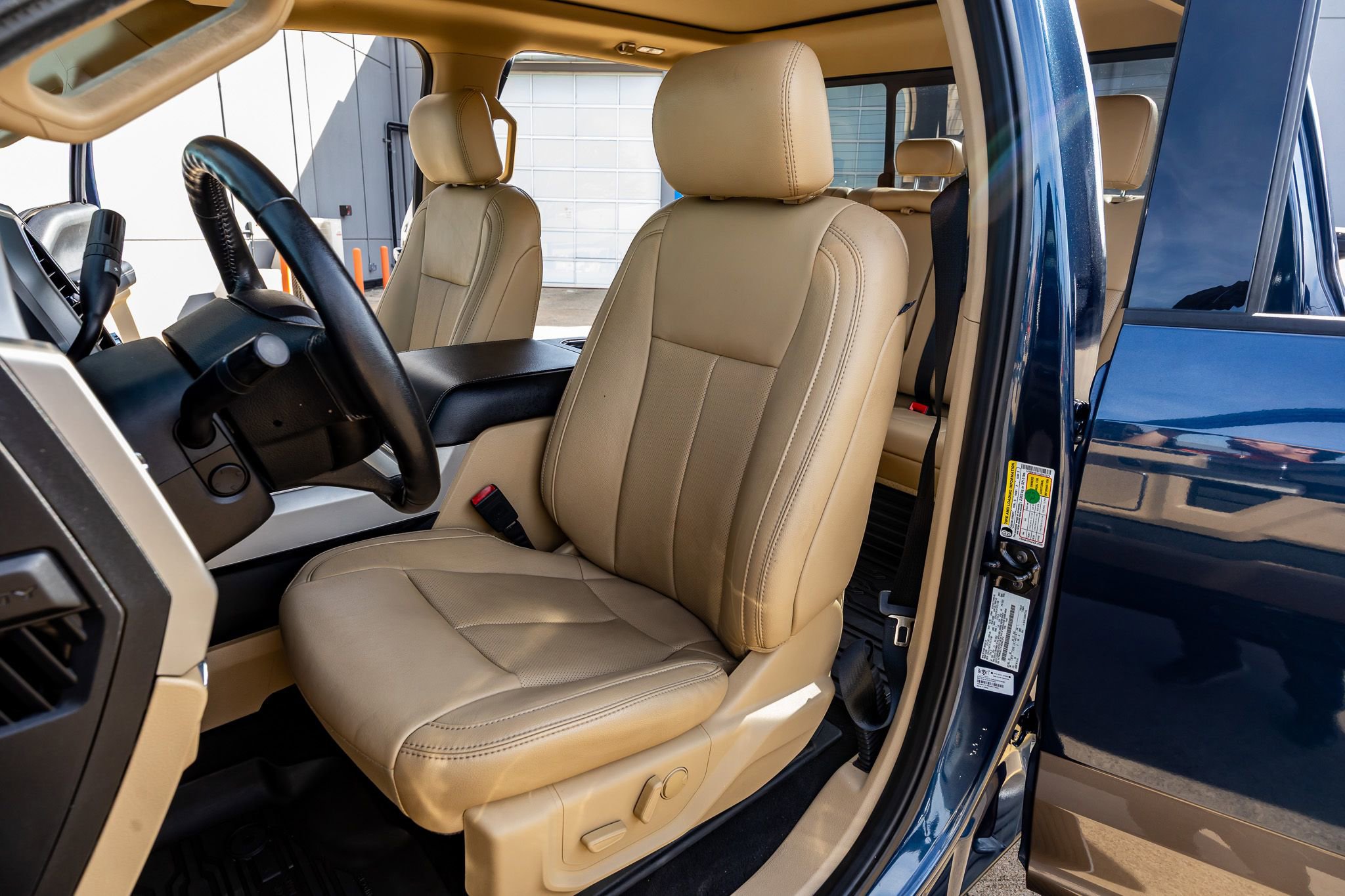 Used 2020 Ford F350 Lariat w/ Lariat Ultimate Package image 29