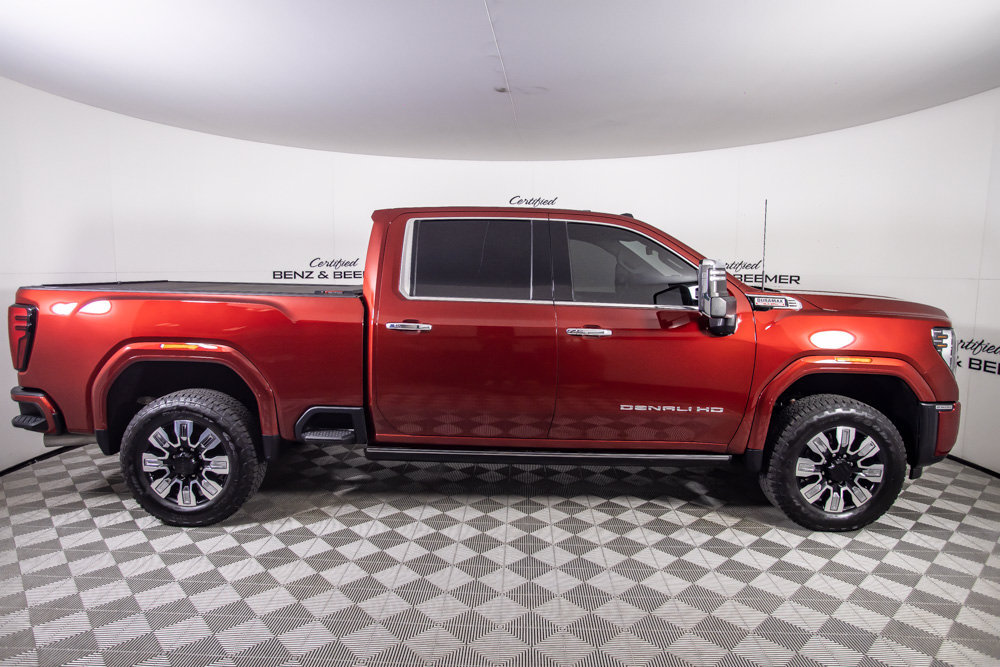 Used 2024 GMC Sierra 2500 Denali w/ Denali Reserve Package AWD/4WD image 3